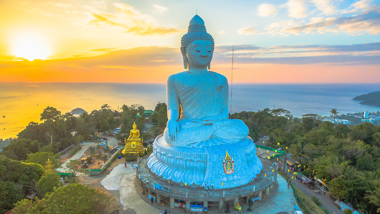 40 Best Places to Visit in Phuket + Travel Tips, Things to Do & More
