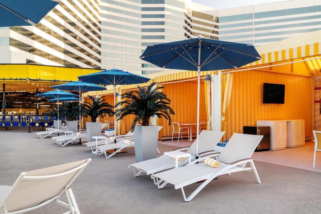 The STRAT Hotel, Casino & Tower