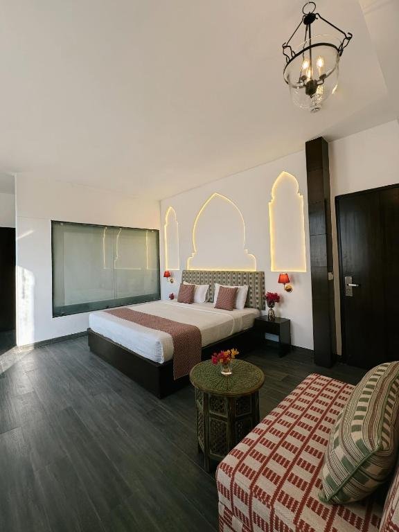 Hotel Atulyaa Taj