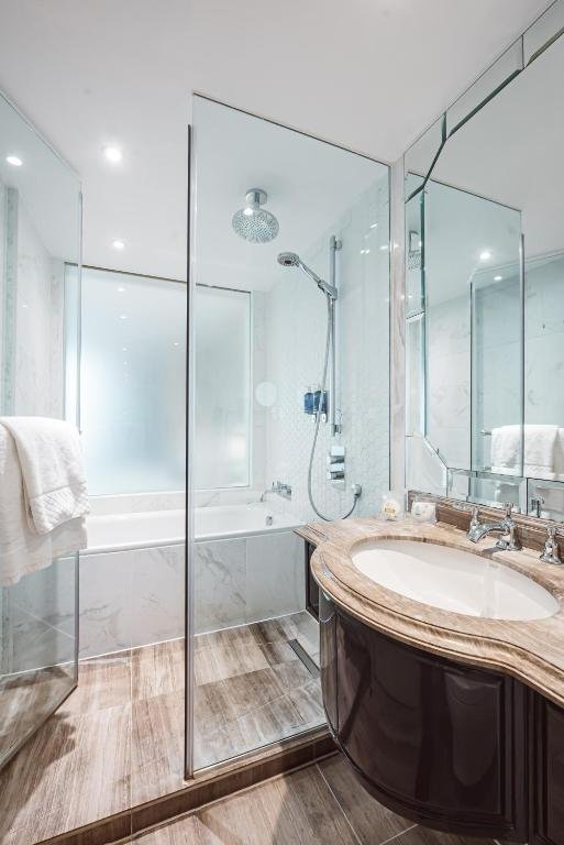 Dorsett Shepherds Bush, London