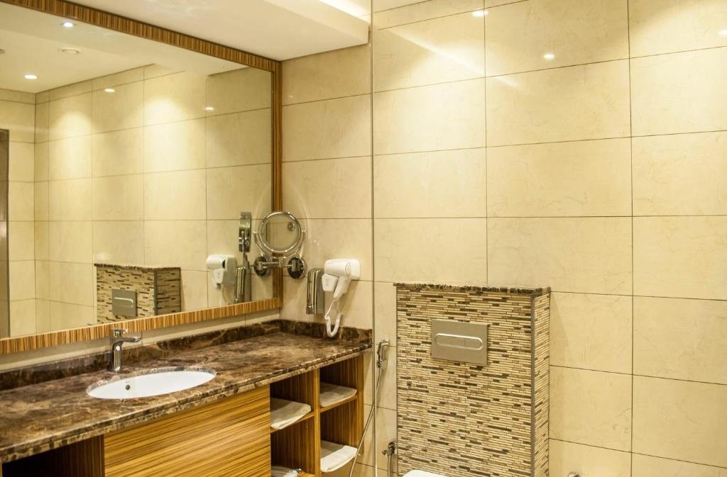 Best Western Plus: Pearl Creek Hotel