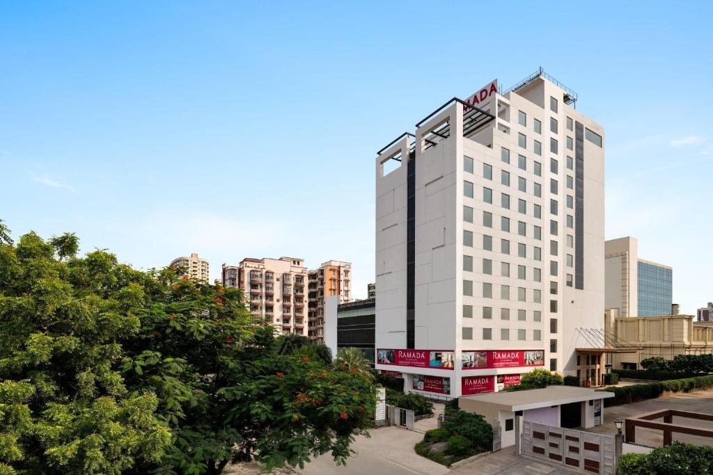 Golden Tulip Vasundhara Hotel & Suites,